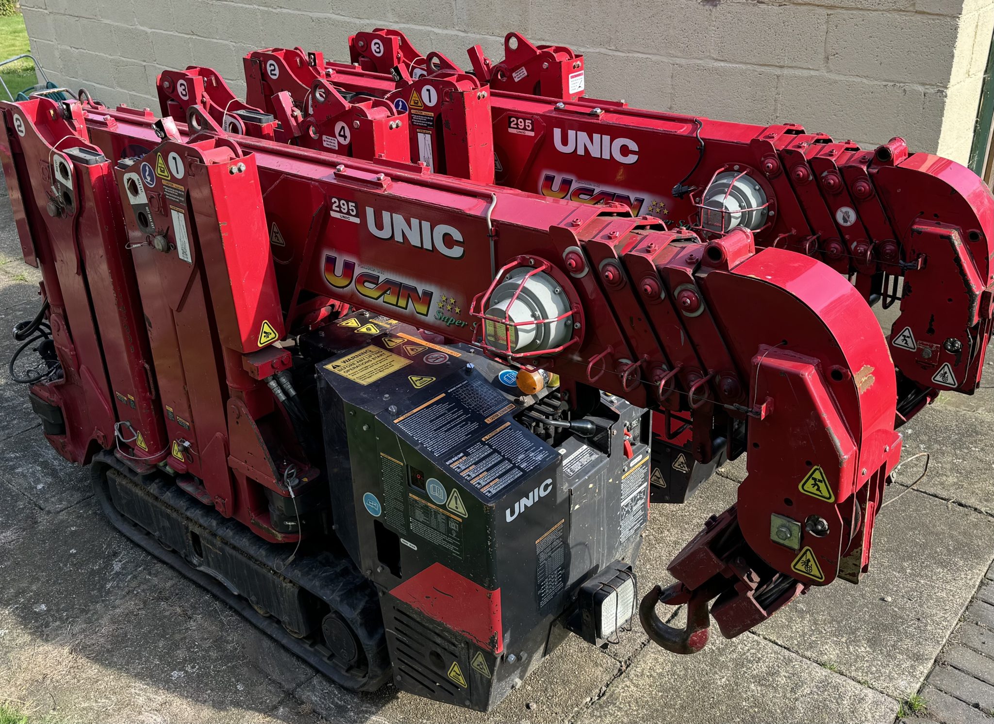 Unic 295